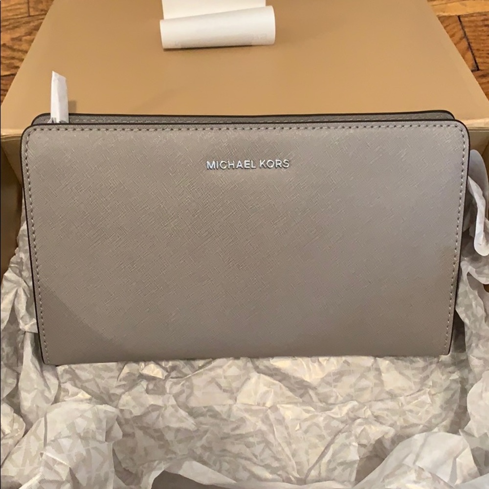 Michael Kors crossbody clutch